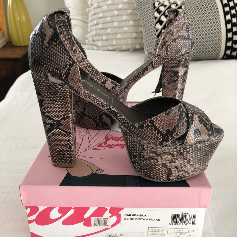 Jeffrey Campbell LIKE NEW - WORN ONCE 🍁🍂wedges